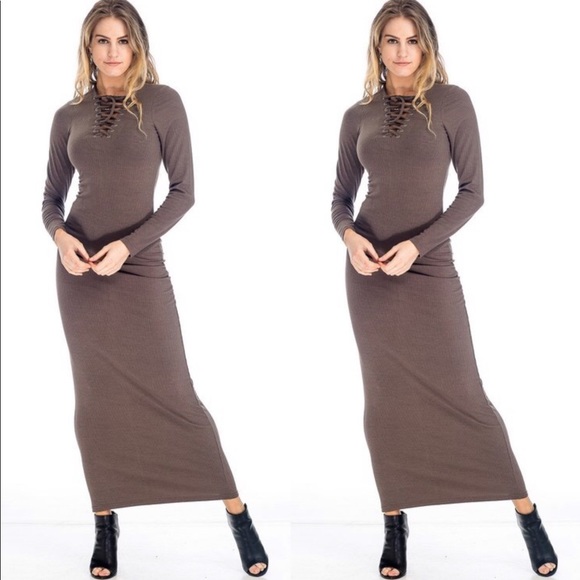 Dress - Picture 1 of 4